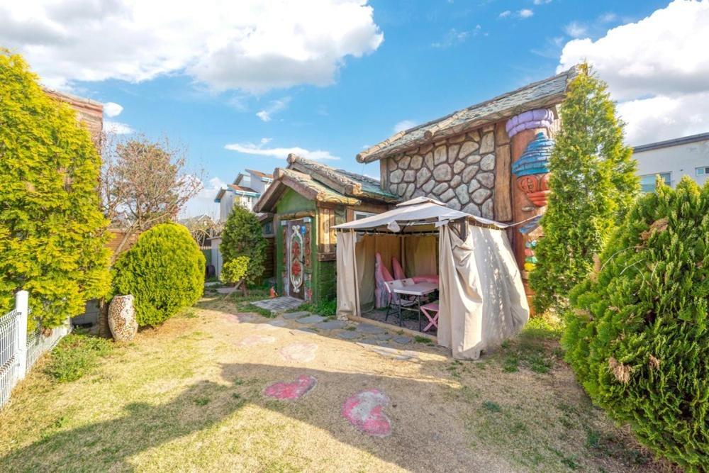 Lala Land Pet Friendly Pension Gyeongju Dış mekan fotoğraf