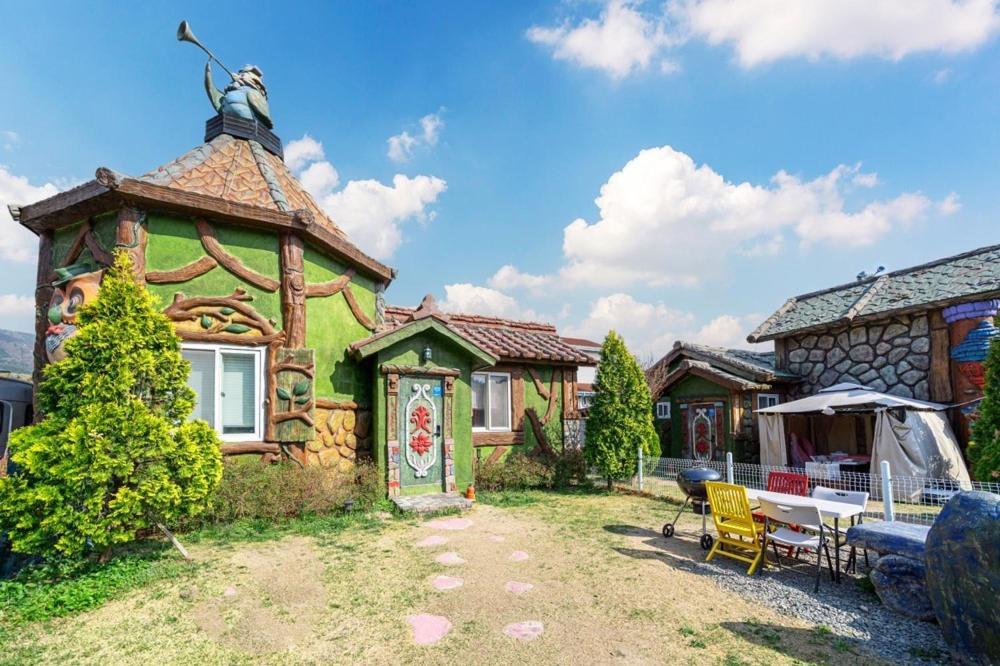 Lala Land Pet Friendly Pension Gyeongju Dış mekan fotoğraf