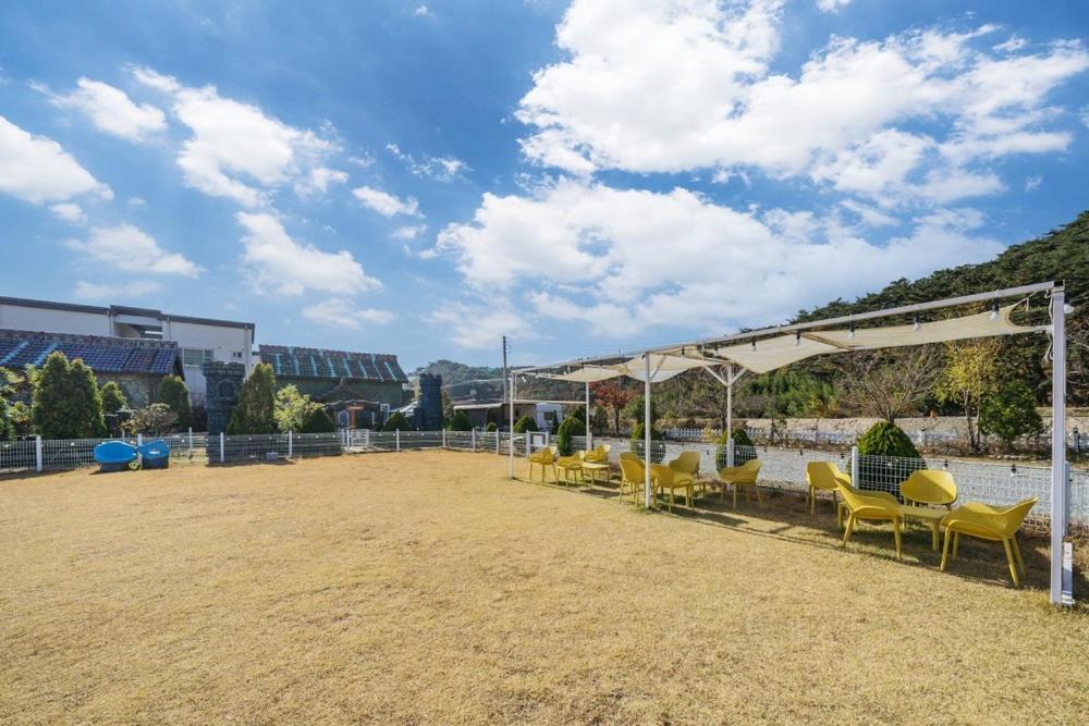 Lala Land Pet Friendly Pension Gyeongju Dış mekan fotoğraf